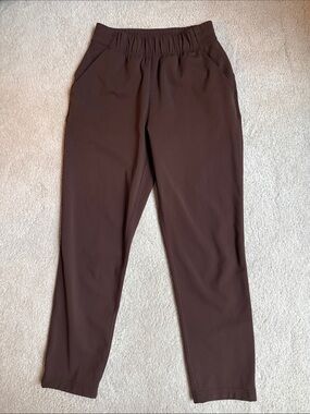 Babaton Women's Brown Slim Elastic-Waist Joggers